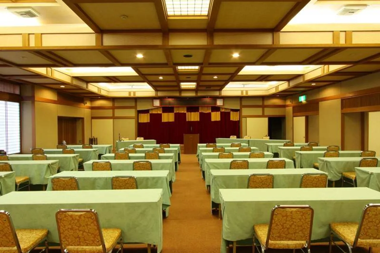 Yorozuya Annex Yurakuan — rooms and atmosphere