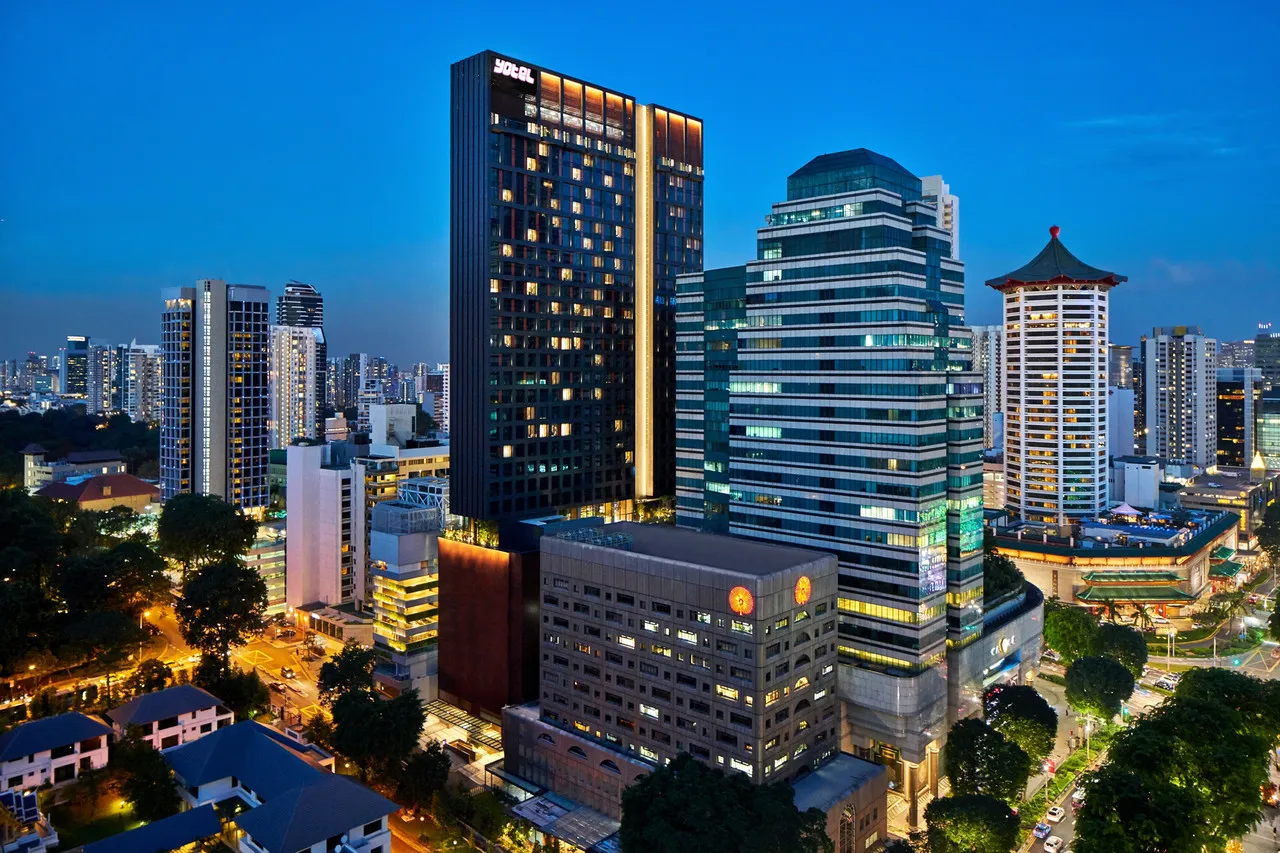 YOTEL Singapore Orchard Road — rooms and atmosphere
