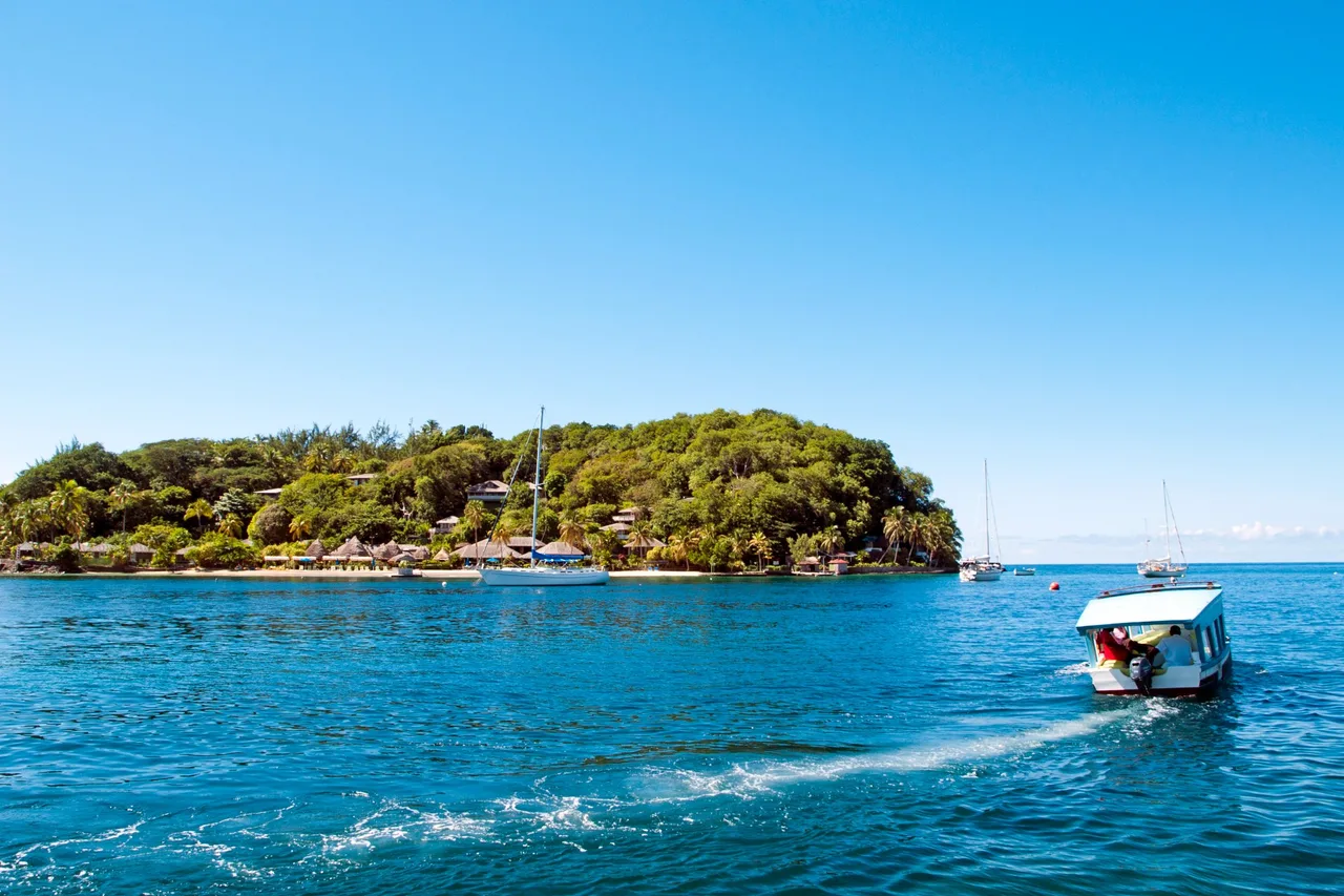 Young Island Resort — ภาพห้องพักและบรรยากาศ