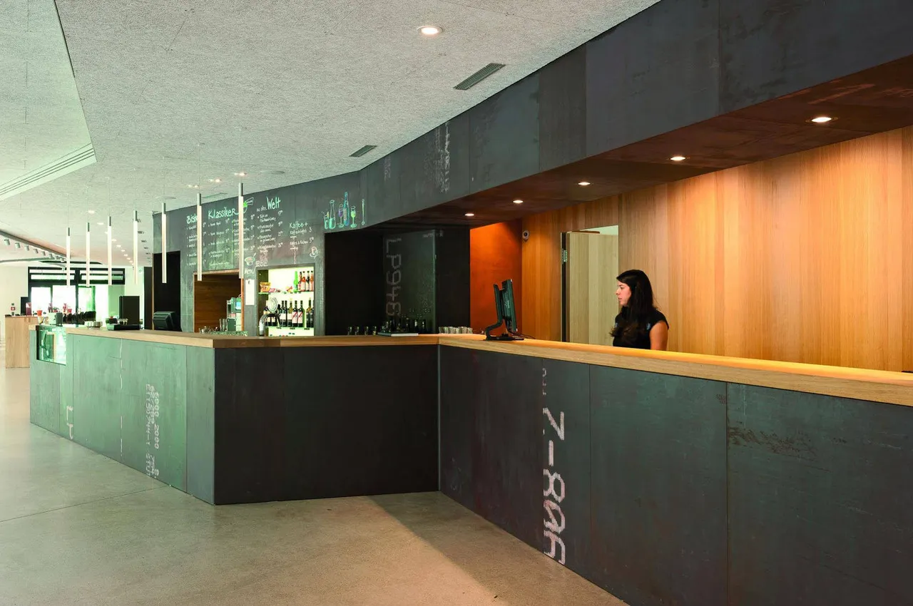 Youth Hostel Interlaken — rooms and atmosphere