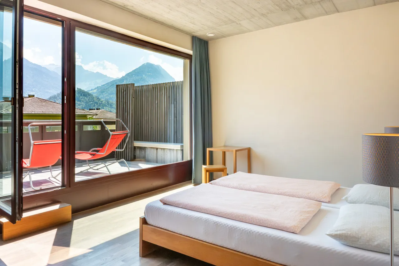 Youth Hostel Interlaken — rooms and atmosphere