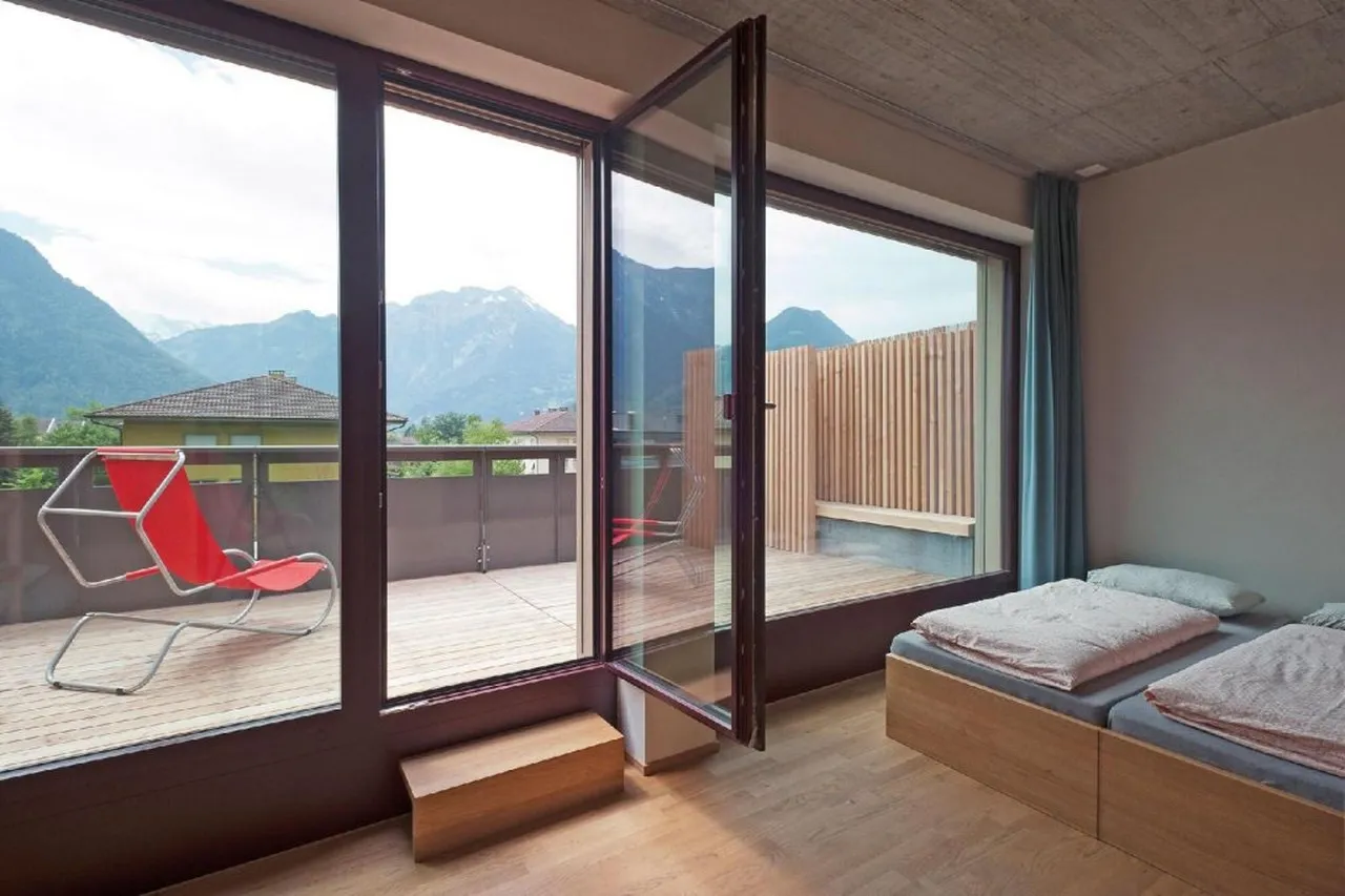 Youth Hostel Interlaken — rooms and atmosphere