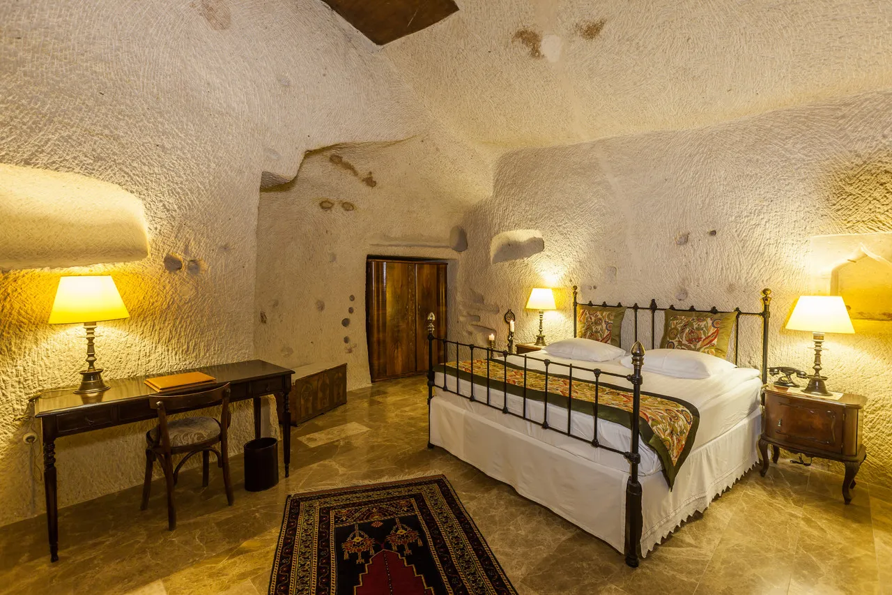 Yunak Evleri Cappadocia — rooms and atmosphere