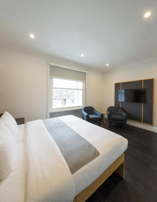 The Z Hotel Gloucester Place — rooms and atmosphere