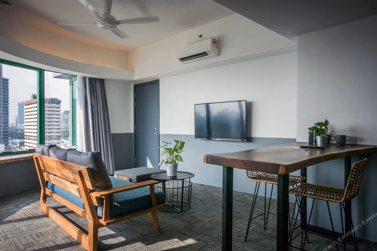 Z Hotel Johor Bahru — rooms and atmosphere