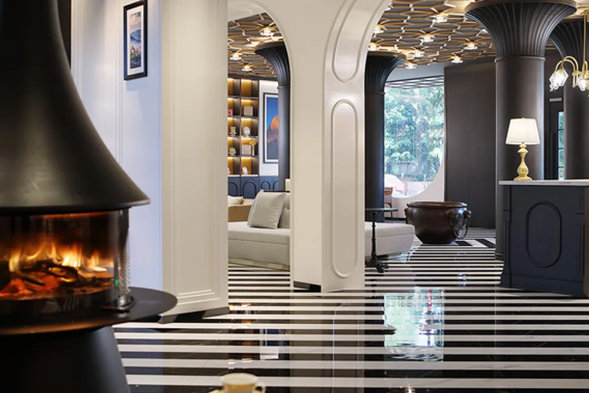 Z Hotel Shangri-La Dukezong — rooms and atmosphere