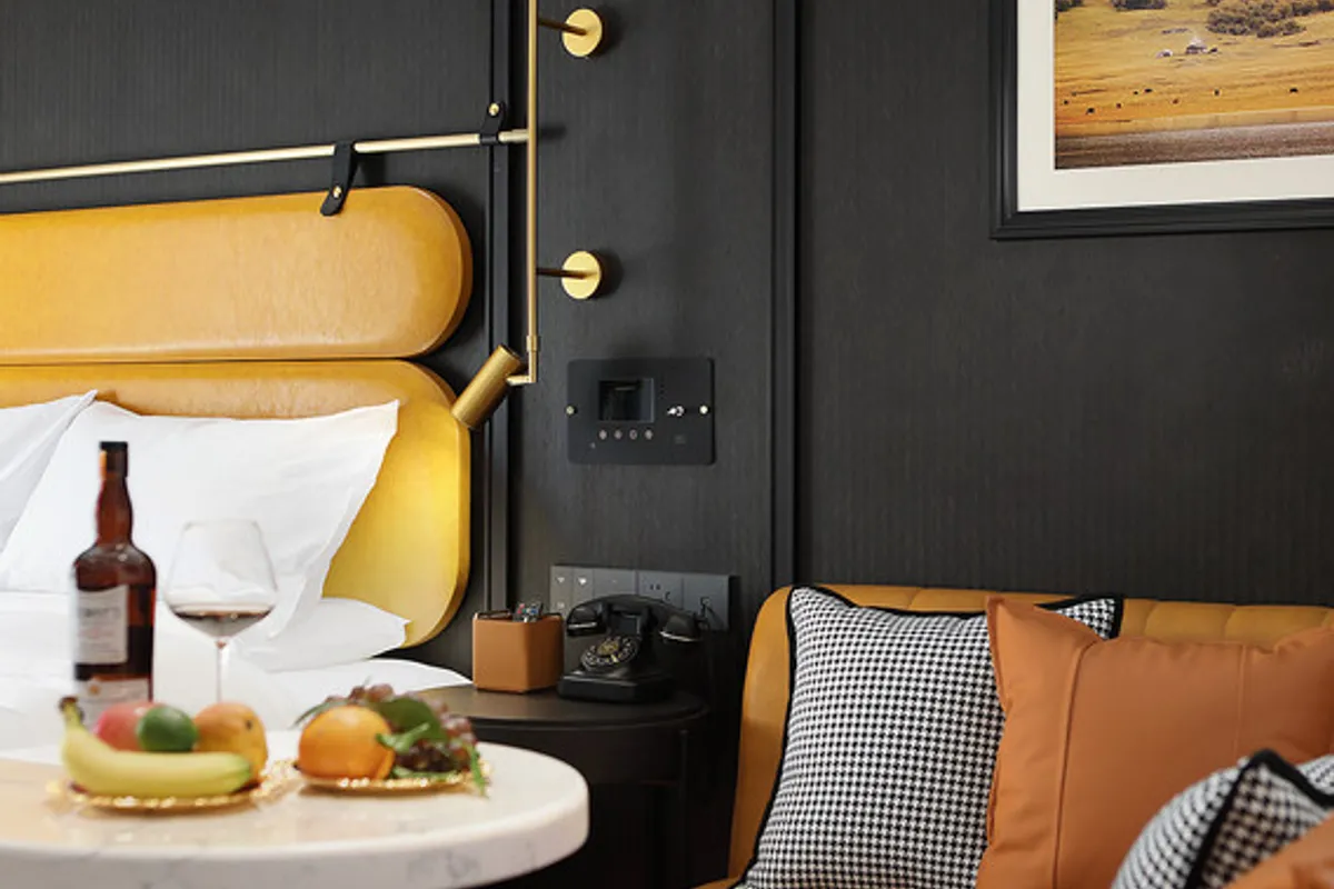 Z Hotel Shangri-La Dukezong — rooms and atmosphere