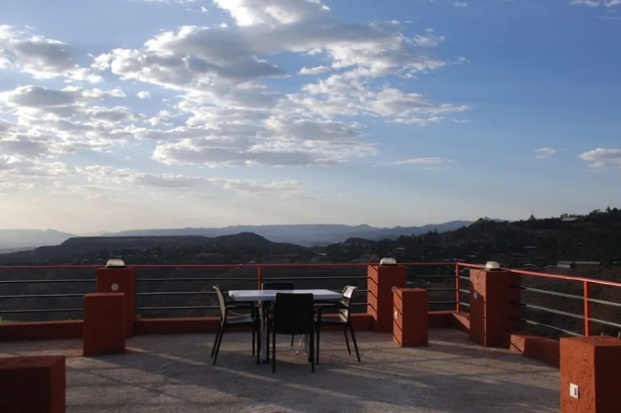 Zan-Seyoum Hotel - Lalibela — ภาพห้องพักและบรรยากาศ