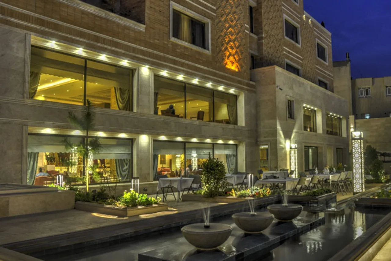 6 โรงแรมน่าพักใน Shiraz อิหร่าน — รีวิวจัดอันดับ ที่พักเมืองกวีและมัสยิดสีชมพู