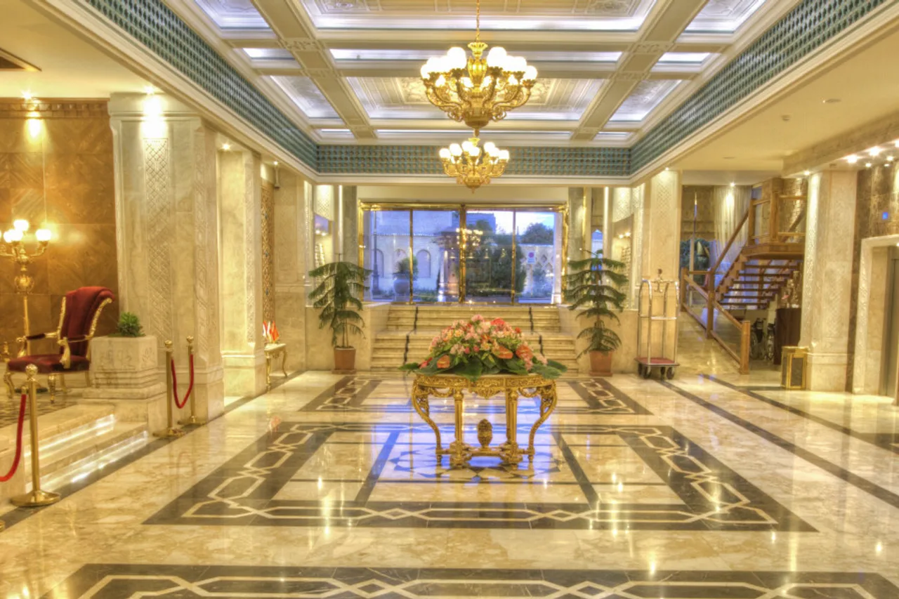 Zandiyeh Hotel — ภาพห้องพักและบรรยากาศ