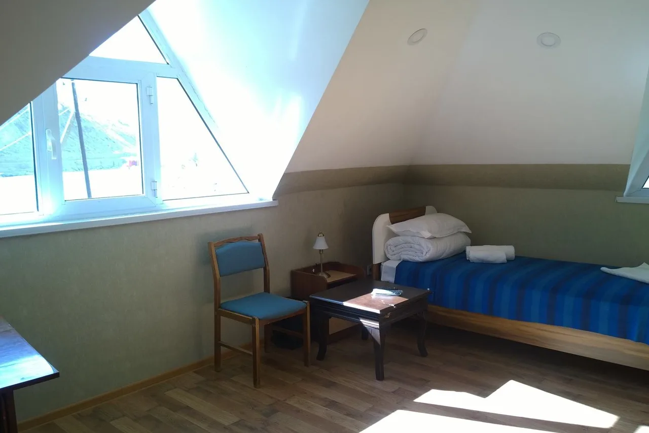 Zarya Hotel — ภาพห้องพักและบรรยากาศ