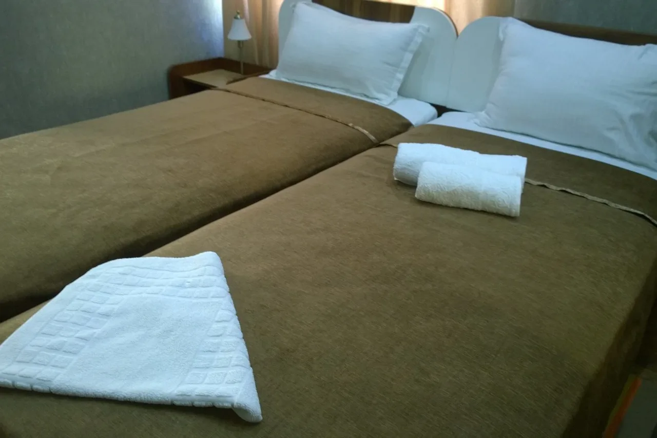 Zarya Hotel — ภาพห้องพักและบรรยากาศ