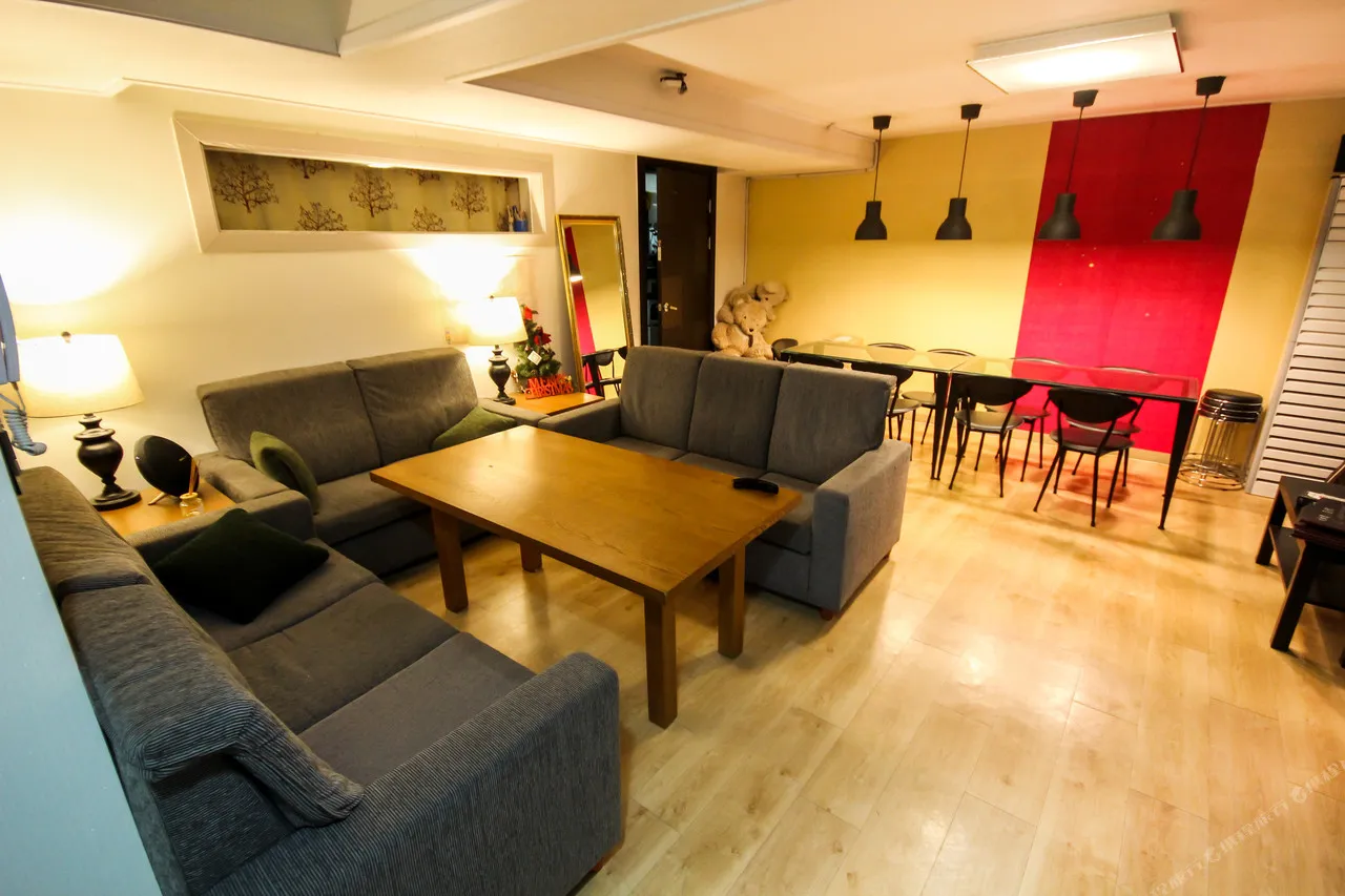 Zaza Backpackers Hostel — ภาพห้องพักและบรรยากาศ