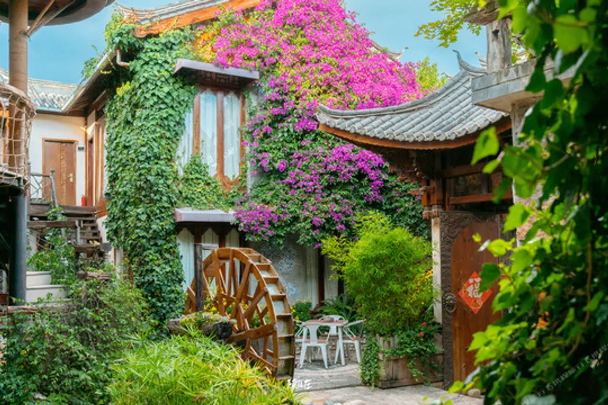 Zhiyun Mansion Lijiang — rooms and atmosphere