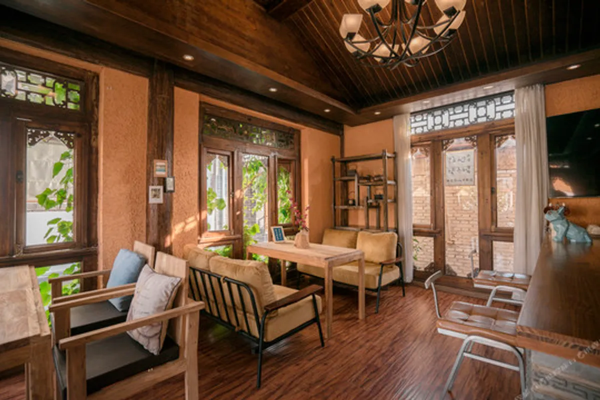 Zhiyun Mansion Lijiang — rooms and atmosphere