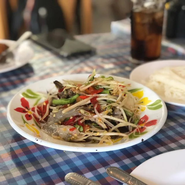 เป็นลาว – ลาบปลาดุกย่าง ในเขาใหญ่