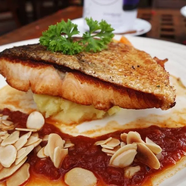 วินคอตโต้ (ไร่กรานมอนเต้) – สลัดกุ้งองุ่นสด ในเขาใหญ่