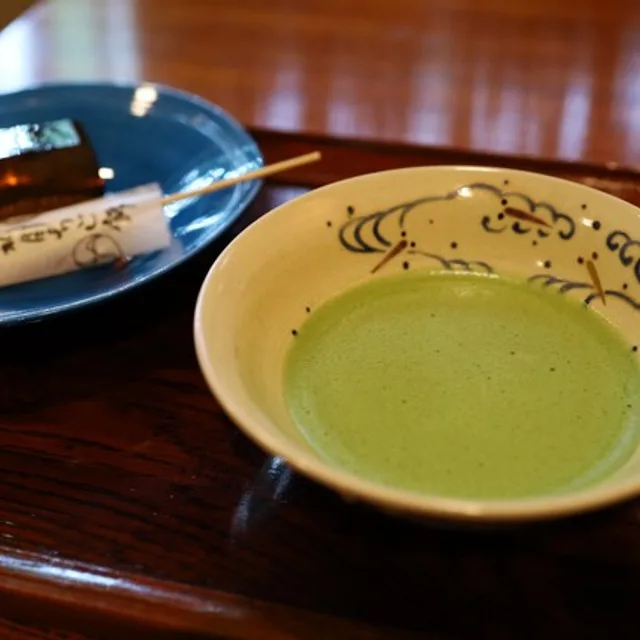 อิปโปโด / ห้องชาคาโบคุ (Ippodo Tea - Kaboku Tearoom) – เซ็ตมัทฉะลิมิเต็ดเฉพาะสาขาเกียวโต ในเกียวโต