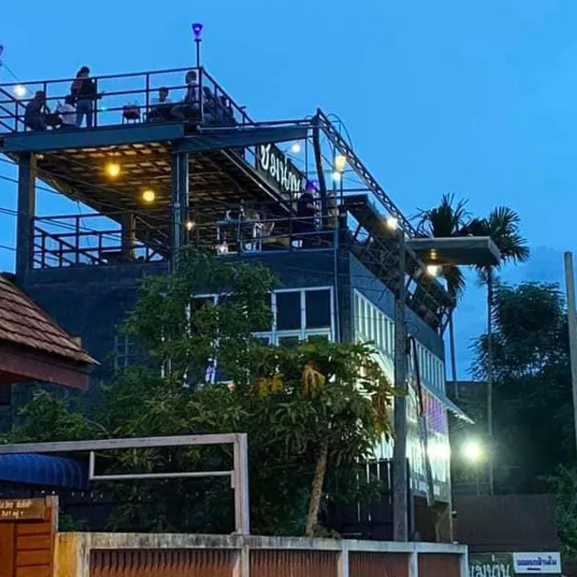 ชมน่าน นมน่าน Cafe & Bistro – ไก่ทอดมะนาว ในน่าน