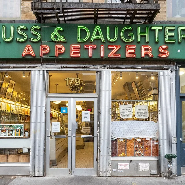 Russ & Daughters – แซนด์วิช Classic (lox + ครีมชีส) ในนิวยอร์ก