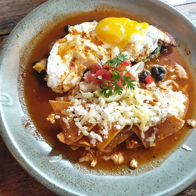 คาเฟซิโต้ – ชิลากิเลส (Chilaquiles) ในปาย