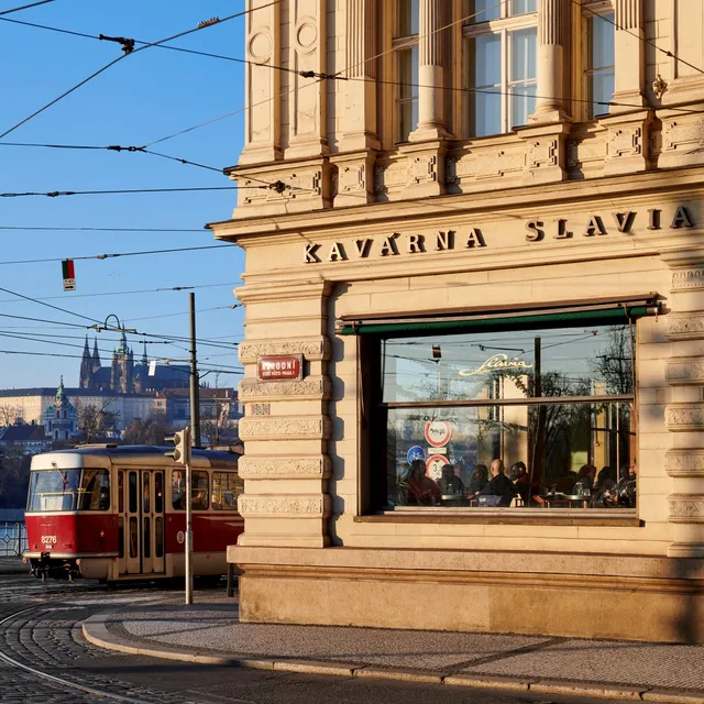 Kavárna Slavia – เนื้ออบ (roast beef) ในปราก