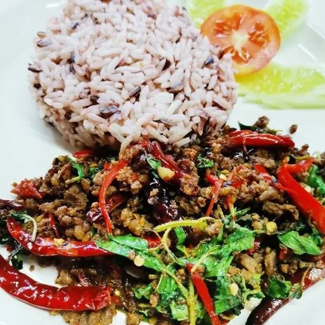 ณ โขทัย – ลาบสุโขทัยใบมะกอกป่า ในสุโขทัย