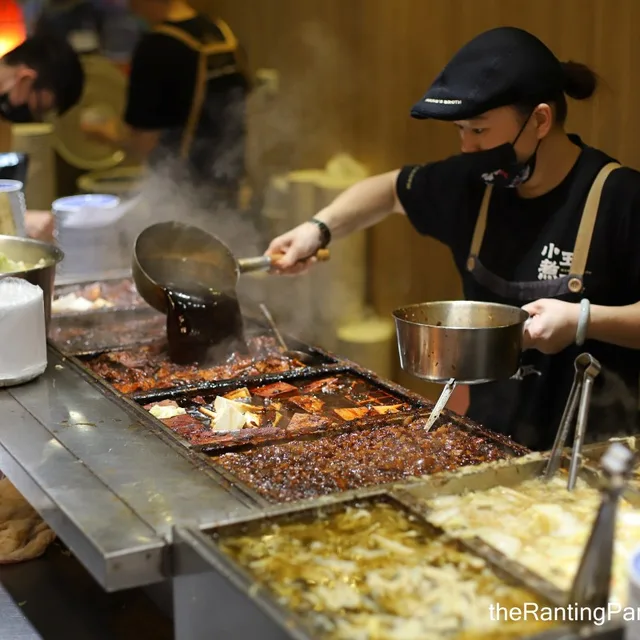 เสี่ยวหวางจู่กวา (小王煮瓜 - Wang's Broth) – ซุปหมูสับแตงกวาดอง (清湯瓜仔肉) ในไทเป