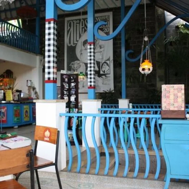 วารุง เอนัก (Warung Enak) – Rijsttafel (สำรับข้าวรวม) ในอูบุด (บาหลี)