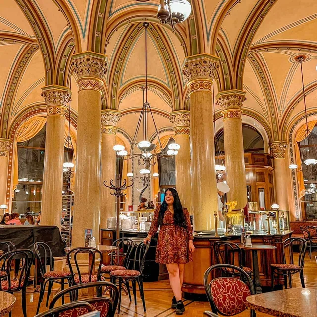 Café Central – อัพเฟลชตรูเดิล (Apfelstrudel) ในเวียนนา